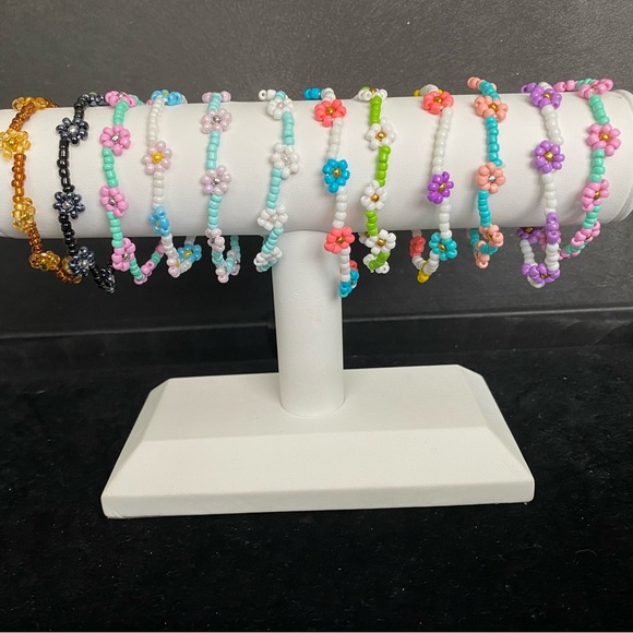 3 Flower Stretch Bracelets - Picture 2 of 10